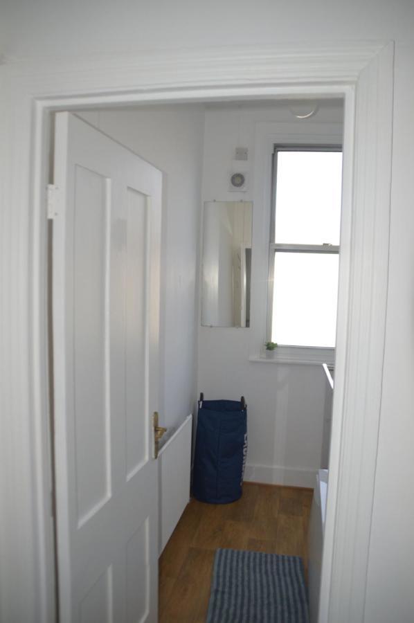 Two Bedroom Apartment In London Bagian luar foto
