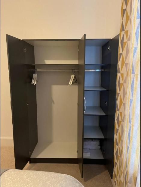 Two Bedroom Apartment In London Bagian luar foto
